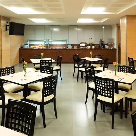 Mision Express Queretaro Hotel Екстериор снимка
