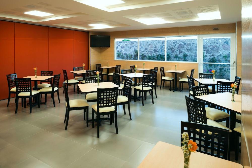 Mision Express Queretaro Hotel Екстериор снимка