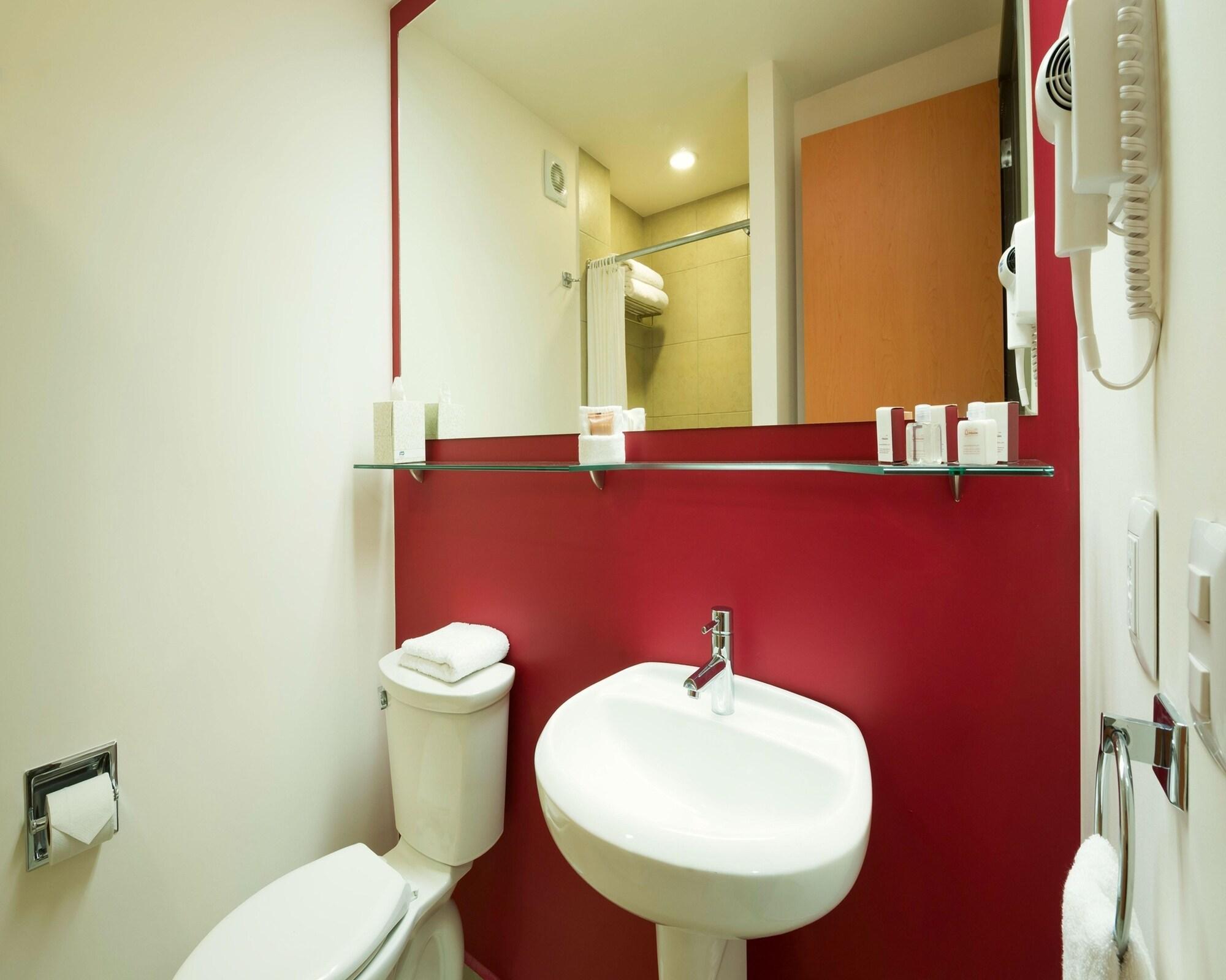 Mision Express Queretaro Hotel Екстериор снимка