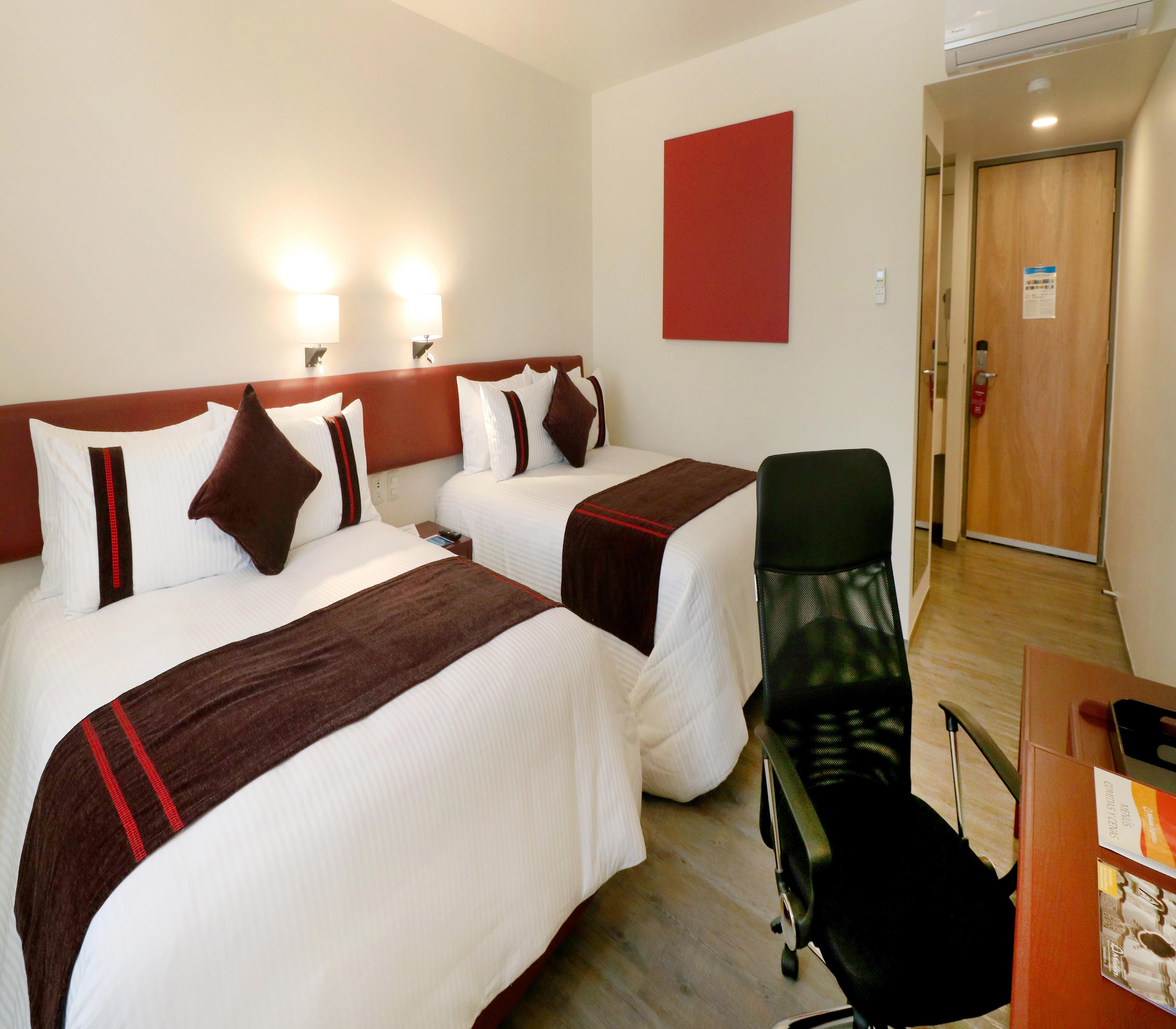 Mision Express Queretaro Hotel Екстериор снимка
