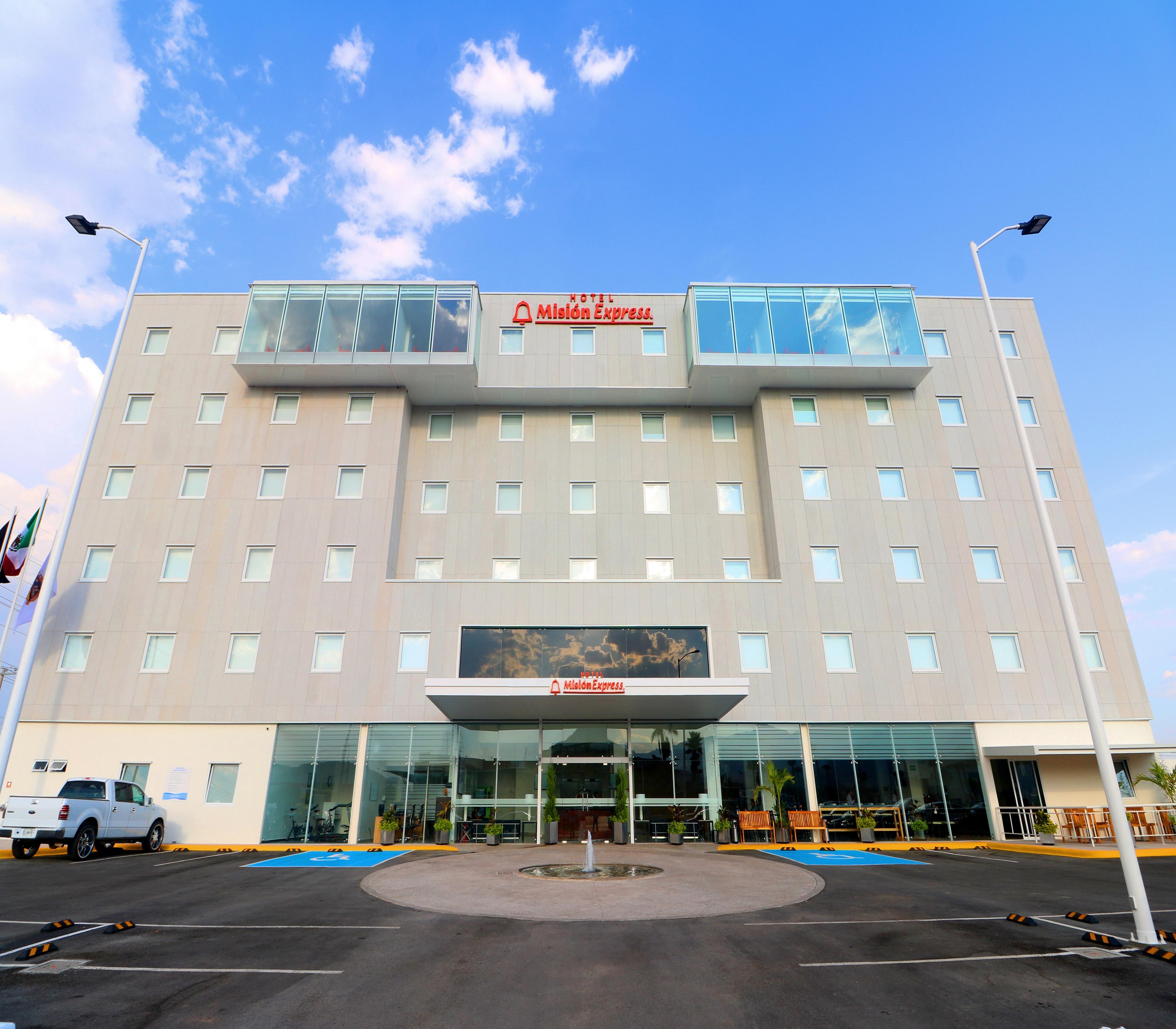 Mision Express Queretaro Hotel Екстериор снимка