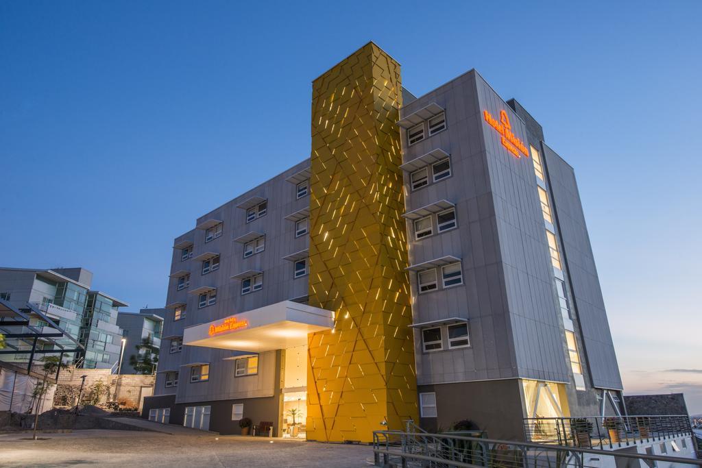 Mision Express Queretaro Hotel Екстериор снимка