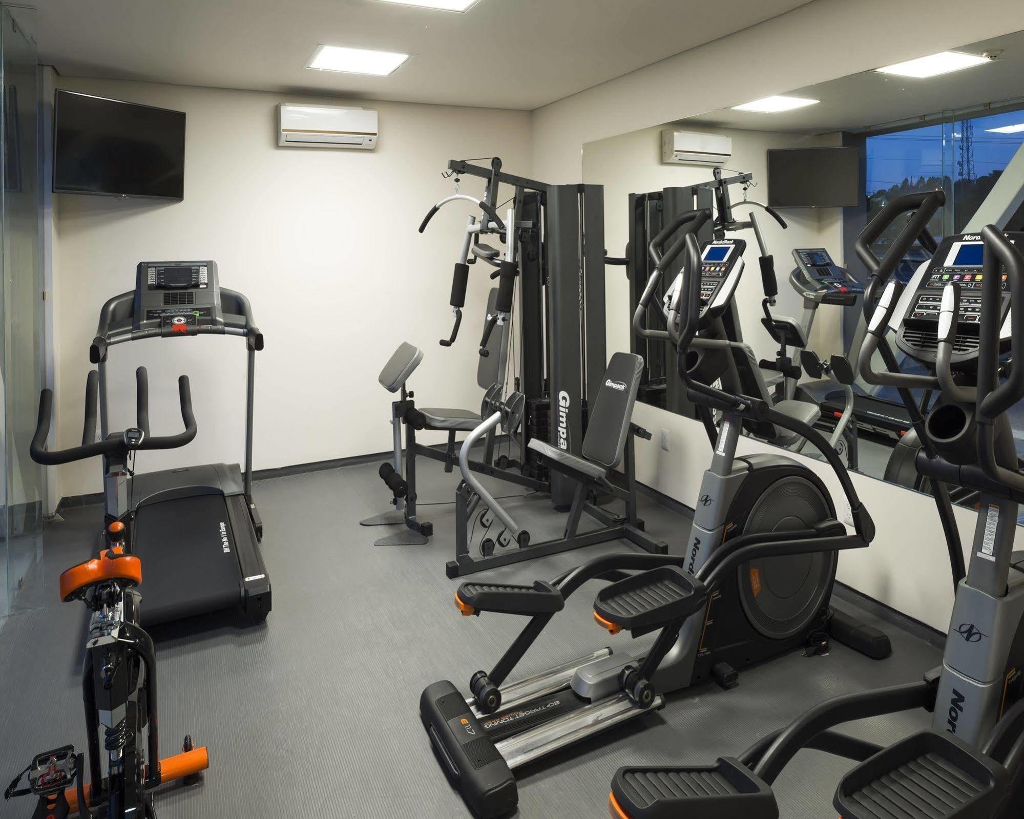 Mision Express Queretaro Hotel Екстериор снимка