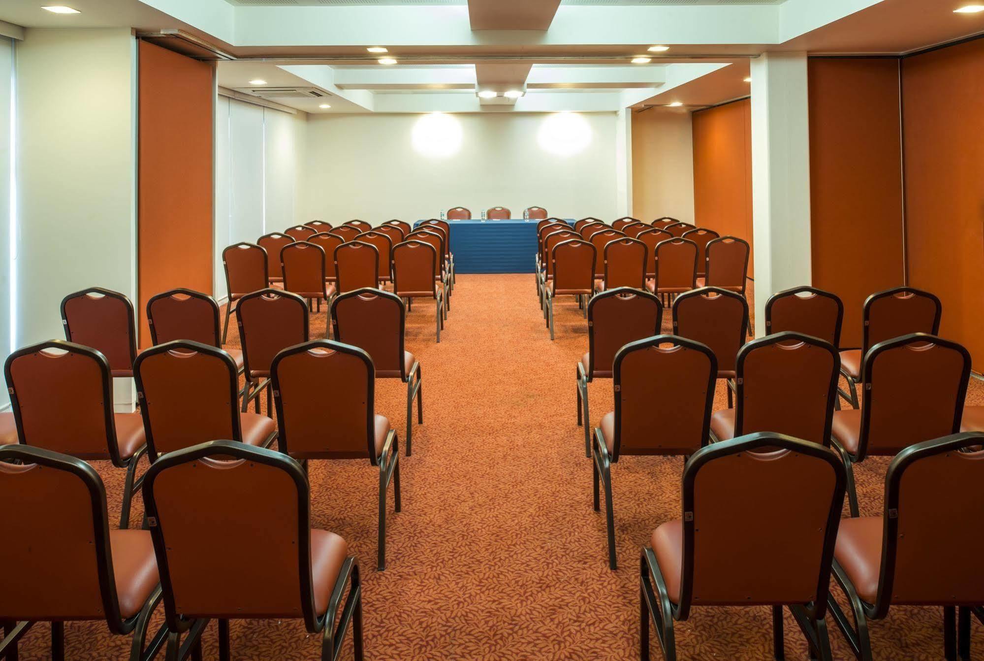 Mision Express Queretaro Hotel Екстериор снимка