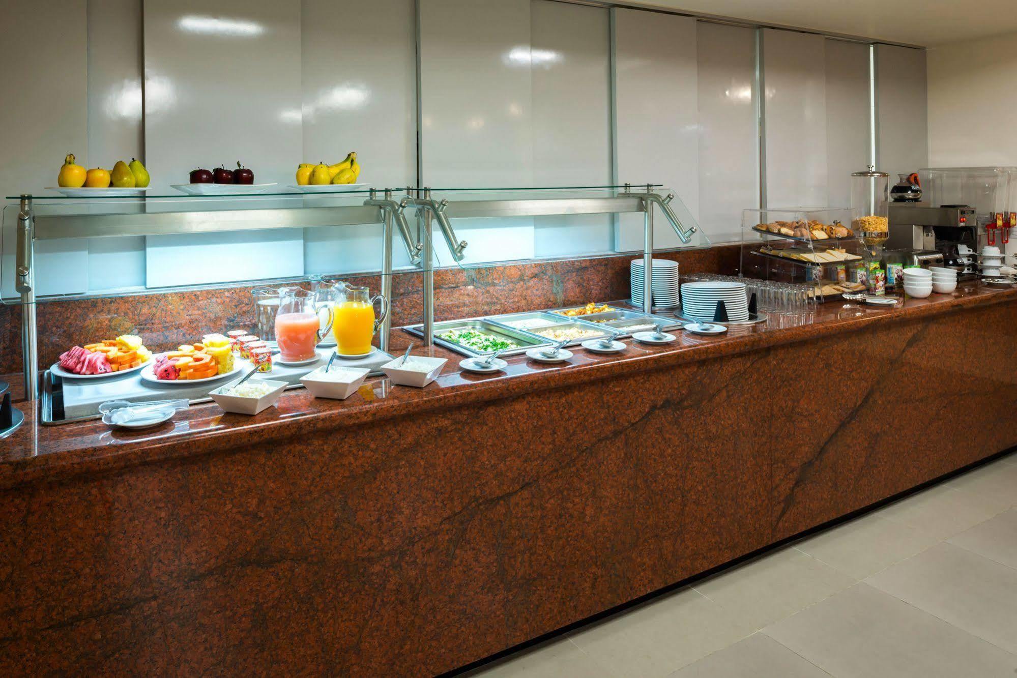 Mision Express Queretaro Hotel Екстериор снимка