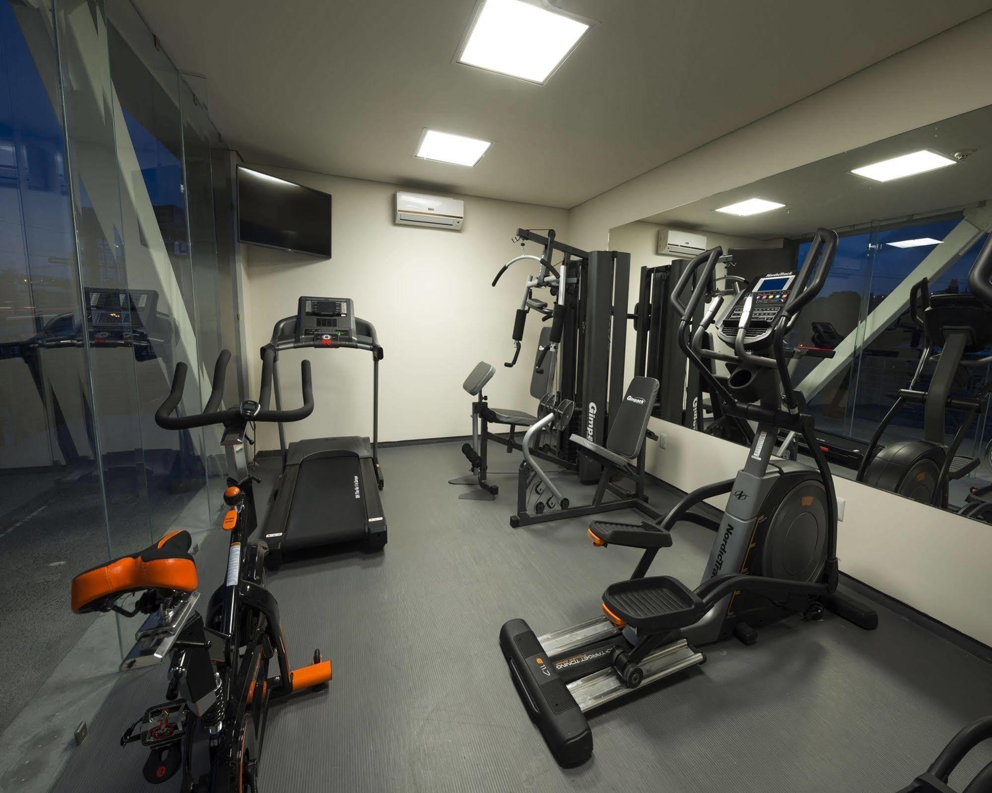 Mision Express Queretaro Hotel Екстериор снимка