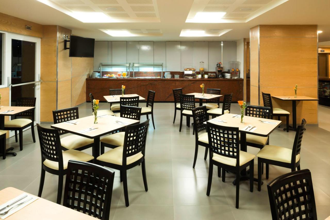 Mision Express Queretaro Hotel Екстериор снимка
